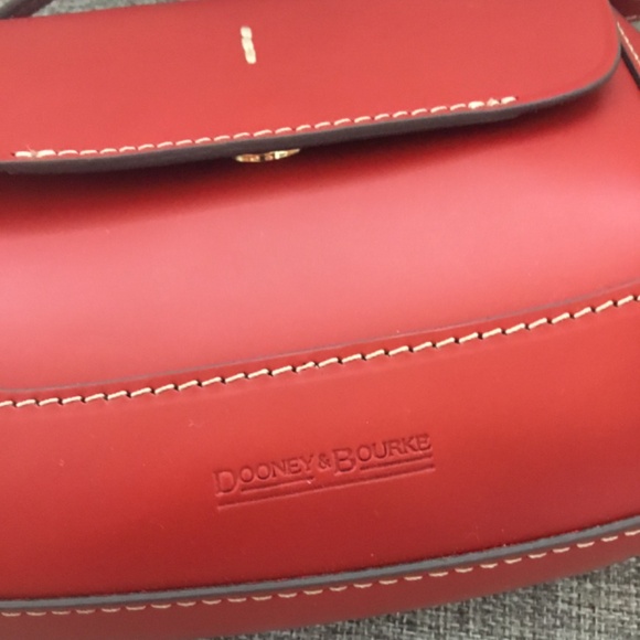D&B Red Crossbody 100% Leather - Picture 6 of 10